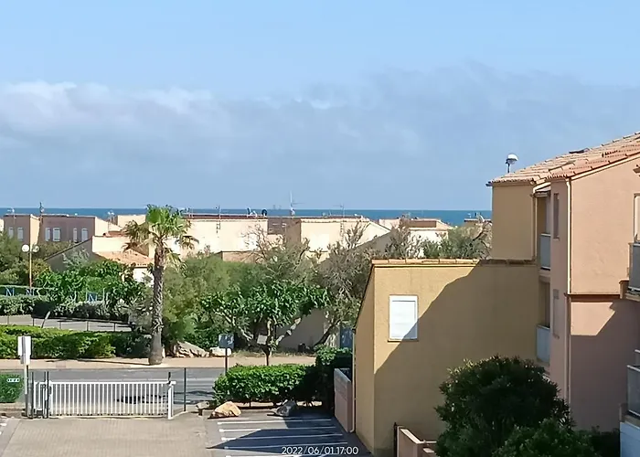 St Pierre La Mer,Appartement T2 En Residence Calme