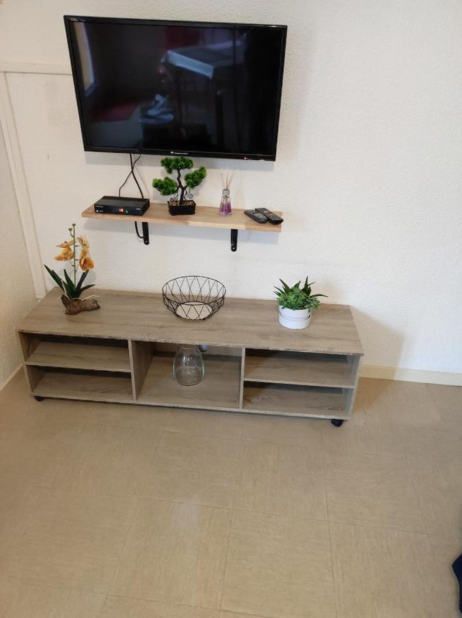 St Pierre La Mer,appartement T2 En Calme Apartment *